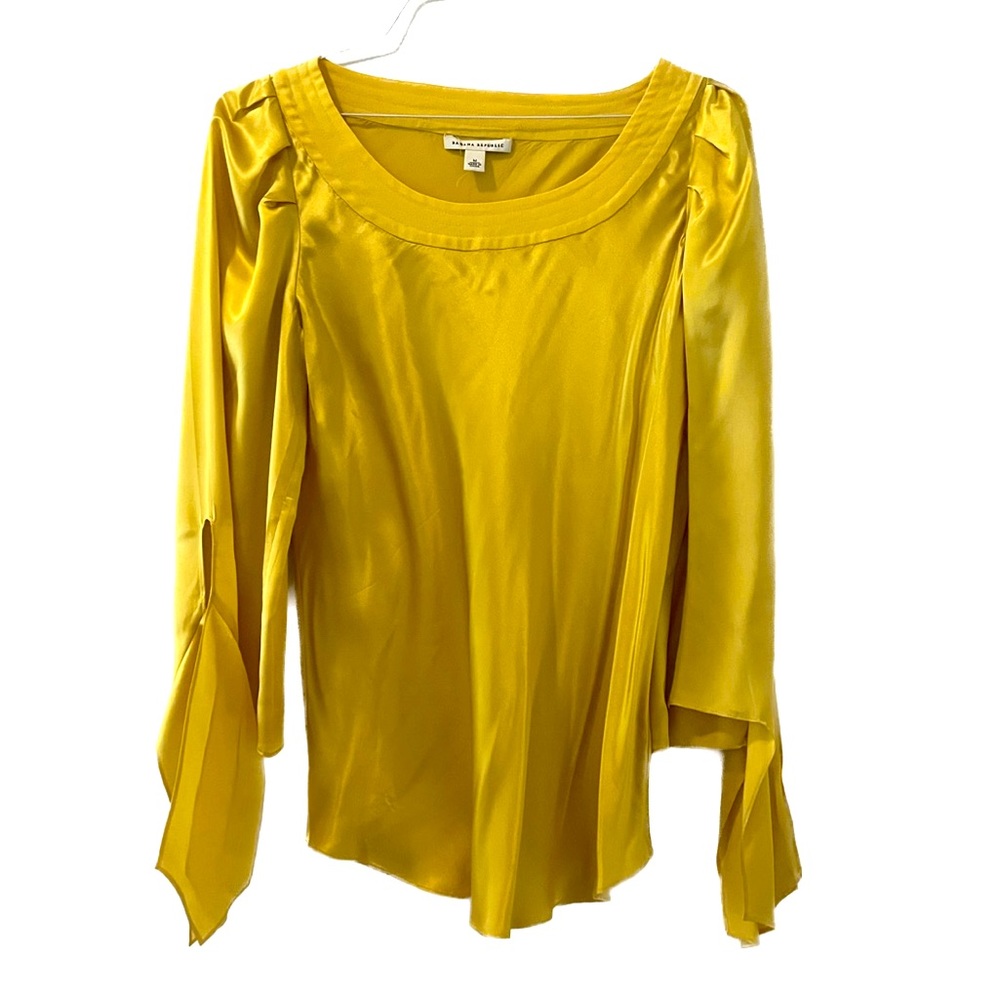 Women's US M Long sleeve, satin, Banana Republic blouse.